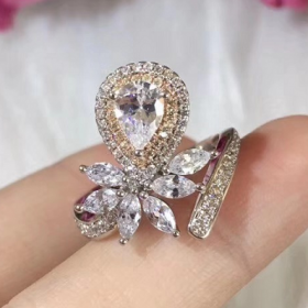 2023 Tiffany  Flower Ring In 18k Platinum Diamond 